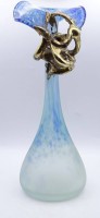 Los 3020 <br>Kunstglas Vase , Frankreich? mit goldfarbenes Overlay, Bronze?unleserlich signiert, H. 32,5cm