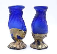 Los 3026 <br>Kunstglas Vasen , Frankreich? mit goldfarbenes Overlay, Bronze?unleserlich signiert, H. 12cm