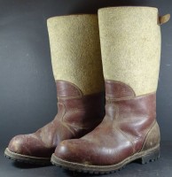 Los 16045 <br>Paar Filzstiefel,braunes Leder, (Wachstiefel) H. 39cm, Alters- und Gebrauchsspuren