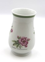 Los 1050 <br>Vase, Hutschenreuther, florales Dekor, H-20,5cm.