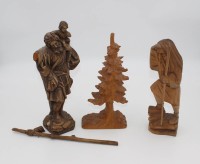 Los 10043 <br>3 Teile Holzkunst, Waldschrat, Tanne und Heiligenfigur diese beschädigt, ca. H-31,5cm