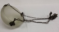 Auktion 340 / Los 16002 <br>schöne Jugendstil-Deckenlampe, Milchglas, mit geschnittenen Frauenköpfen, ca. D-35cm ca. L-100 cm,,