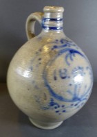 Los 2030 <br>Weinkrug, graues Steinzeug mit Blaumalerei, dat. 1837, gut erhalten, H-30 cm, wohl 2 Liter
