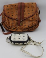 Los 8048 <br>Ledertasche, MCM, braun, anbei kl. Tasche, getragene Erhaltung, 25 x 32cm und 11 x 14cm.