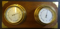 Los 11006 <br>Wempe Hygrometer auf Holzplatte, Wempe Chronometerwerke Hamburg L. 40cm