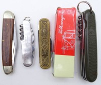 Los 11013 <br>5 alte Taschenmesser, 1 x Volkswagen, 1 x Bundeswehr, 1 x Dorma