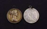 Los 15040 <br>2 gehenkelte Silber Medaillen, zus. 8,34g.