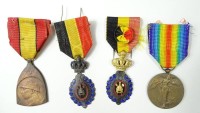 Los 16016 <br>4 Belgische Medaillen, Kriegserinnerungsmedaille und Siegesmedaille1914-1918 sowie Orden für Arbeitsverdienste 1. und 2. Klasse