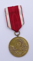 Los 16049 <br>Sturmflutmedaille Niedersachsen 1962 und Fallschirmjägerabzeichen