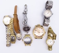Los 6050 <br>Konvolut Armbanduhren mit Handaufzug, u. A. Prätina, Timex, Ø 1,5 x 2 - 3,5 cm, 3 Werke laufen, eine Krone fehlt, mit Altersspuren
