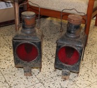 Los 11057 <br>Paar Bahnlampen, älter, in schlechter Erhaltung, ca. H-46cm