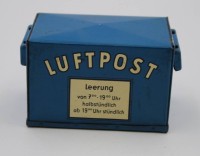 Los 152 <br>Blech-Spardose, Luftpost, Spare bei der Postsparkasse, 50er Jahre, Schlüssel fehlt, H-5,5cm B-9cm