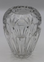 Los 3070 <br>Kristall-Vase, beschliffen, H-21cm.