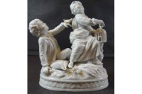 Auktion 369<br>junges Paar mit Vogelk&auml;fig "Dresden" Potschappel, weiss, H-15 cm, B-15 cm