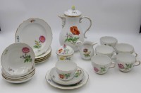 Los 1041 <br>21tlg. Kaffeeservice, Meissen, Blumenbemalung, 1. Wahl, Kanne ca. H-24cm. Tassen H-6,5cm.