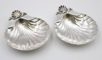 Los 4031 <br>Paar Muschelschalen, 800er Silber, Italien, zus. ca. 237gr. , je 15 x 12cm.