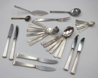 Los 4037 <br>28tlg, Besteck, versilbert, Dänemark, je 6x Gabeln, Esslöffel, Messer und Kaffeelöffel, sowie 4x Vorlegeteile