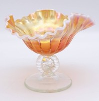 Los 3025 <br>Alte Konfektschale aus Pressglas, leicht irisierend, H. 12,5, Ø ca. 14 cm