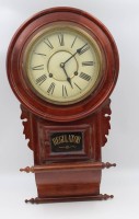 amerikanische Wanduhr, Schlüsselwerk läuft, H-56cm B-31,5cm T-12,5cm.