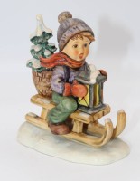 Los 9019 <br>Hummel-Figur, Ride into Christmas, Goebel, Nr. 369/I, H-14cm L-14,5cm.