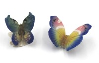 Los 8073 <br>2x Schmetterlinge, ENS Volksstedt, polychr. Bemalungen, ca. H-6cm.