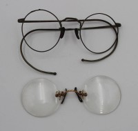 Los  <br>Nasenkneifer und Brillengestell(ohne Gläser), älter