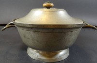 Los 15038 <br>gr. Zinn-Deckelterrine, etwas verdellt, wohl Anfang 19.Jhd., H-14 cm, D-21 cm