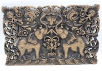 Auktion 334 / Los 15501 <br>Wandrelief, Elefanten, wohl Indien, Holz, ca. 30 x 46cm.