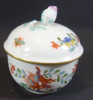 kl. Deckeldose "Meissen" roter Drache mit indianischen Blumen, 1.Wahl, H-9 cm, D-7 cm