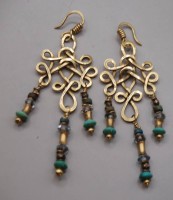 Auktion 370<br>Paar gr. goldene Ohrh&auml;nger, Gold um 18 Kt oder mehr? 20K? .,18m kt. gepr&uuml;ft! zus. 13,3 gr., mit T&uuml;rkisen, L-ca. 7  cm, Handarbeit, wohl Indien?