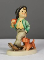 Hummelfigur, Knabe mit Schnauzer, Modellnr. 5, Goebel, H-12,5cm.