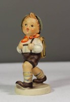 Hummelfigur, Knabe mit Ranzen, Modellnr. 82, Goebel, H-10,5cm