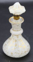 Flacon um 1840, Milchglas mit Golddekor dieses berieben,  Stöpsel bestossen, H-12cm.