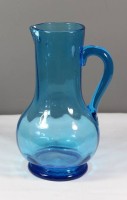 Wasserkrug, blaues Glas, wohl um 1900,  ca. H-25cm.