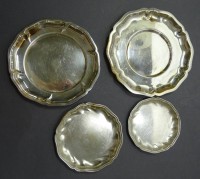 4 div. Silberteller, 800-925/000, Ø 10-16,5 cm, zus. 346 gr., mit Kratzern und leichten Verschmutzungen