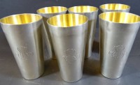 6 Silber-800- Becher mit Ziermonogramm "SM", H-10 cm, innen vergoldet, zus. 450 gr., guter Zustand