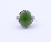 Silber Ring mit Jade Cabochon, Silber 0.835, 4,0g., RG 58, Jade Cabochon 16 x 12mm