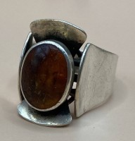 Auktion 359 / Los 1038 <br>Silberring-835- mit Bernstein, Fischland-Schmuck, RG 58, 7,7 gr.