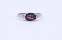 Auktion 331 / Los 1015 <br>835er Silber Ring mit einem violetten Farbstein (Strass), 1,5g., RG 56