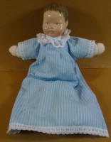 Auktion 331 / Los 12003 <br>kl. alte Puppe mit Stoffkörper, H-28 cm