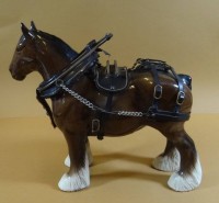 Los 9053 <br>gr. Pferd "Beswick" England, mit Zaumzeug  H-21 cm, L-25 cm