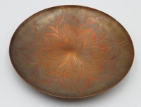 Auktion 332 / Los 15146 <br>Wandplatte, Kupfer, florales Relief, D-28cm.