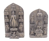 Auktion  / Los 15507 <br>2x hinduistische Reliefplatten, aus Stein gefertigt, Größte H-19,4cm B-11cm.