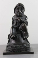 Seemann auf Poller sitzend, Bronze, ungemarkt, älter, H-21cm B-12,5cm.