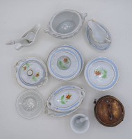 Los  <br>Konvolut Puppenküchenzubehör, Keramik, Kupfer, Glas, mit Altersspuren, Deckel ohne Unterteil