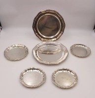 Auktion 500010 / Los  <br>6x div. Teller, versilbert, ca. D-24,5cm &gt; 15cm.