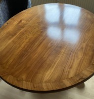 Biedermeier-Tisch mit gedrechselten Mittelfuss, guter Zustand, 