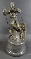 Auktion 369 / Los 15018 <br>NICK (XX) "Skifahrer" Bronze auf Steinsockel, H-27 cm, 3,7 Kg, wohl Nachguss