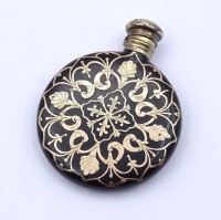 Auktion 332 / Los 1039 <br>kl. Parfüm Flacon mit Goldmontur, D. 36mm