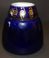 Auktion 332 / Los 9004 <br>Vase "Elsterwerda" Kobalt mit Gold, H-15 cm, D-unten 15,5 cm